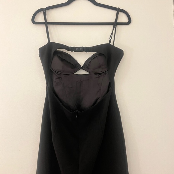 Sexy little black dress with cut out - worn once - Picture 6 of 6